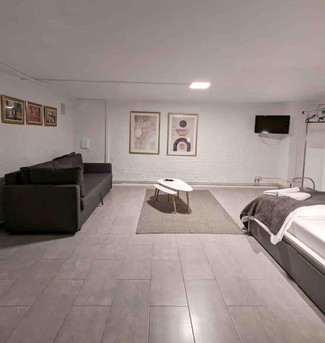 Central, Cozy & Beautiful Designed 2-Rooms Apt. Near River Berlin Luaran gambar