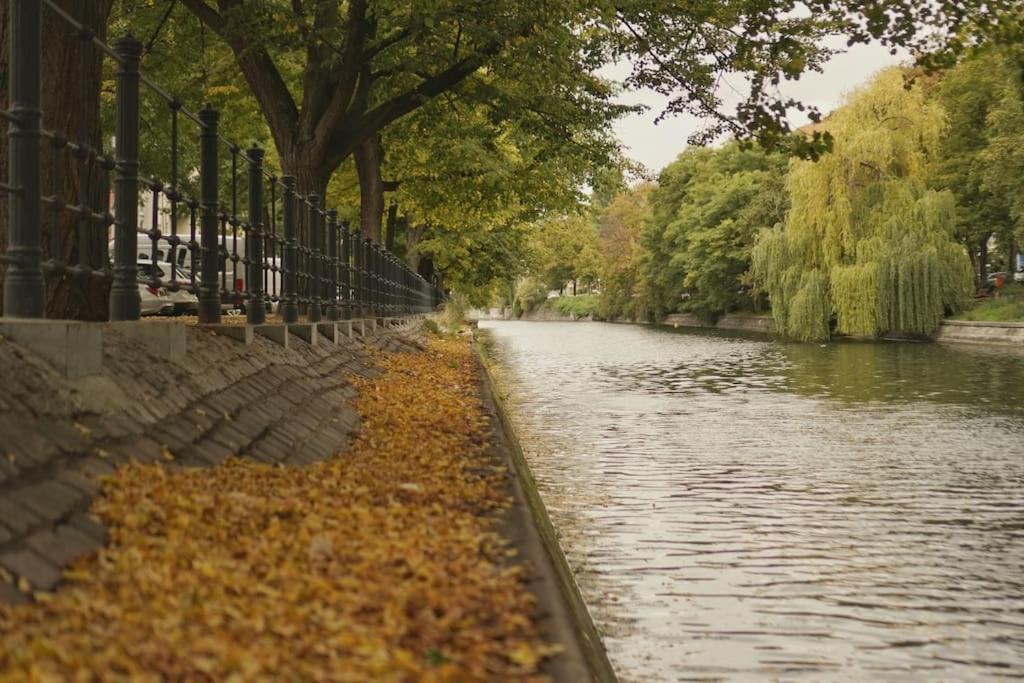 Central, Cozy & Beautiful Designed 2-Rooms Apt. Near River Berlin Luaran gambar